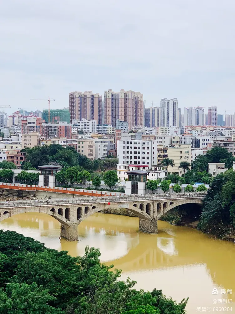 广东省云浮市罗定市:罗定文塔